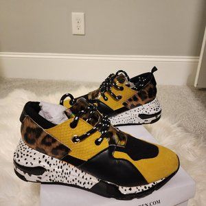 Steve Madden Sneakers